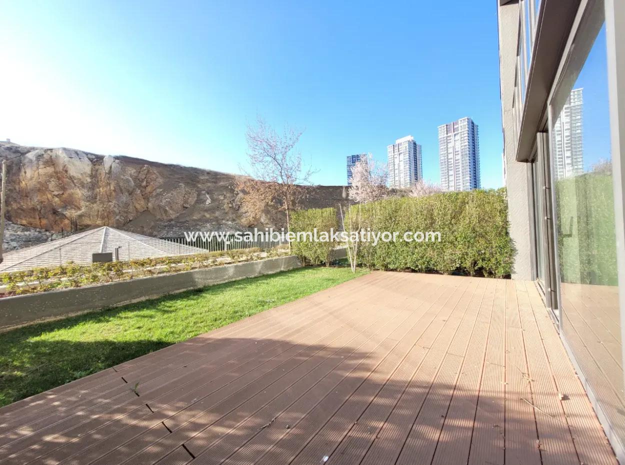 Kiracısız İncek Loft Satılık  2+1 Bahçe Dubleks Şehir Manzaralı Daire