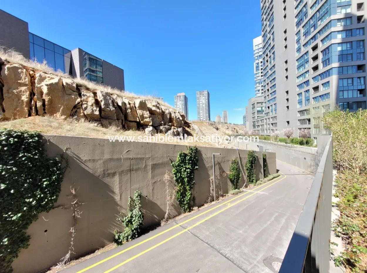 Kiracısız İncek Loft Satılık  2+1 Bahçe Dubleks Şehir Manzaralı Daire