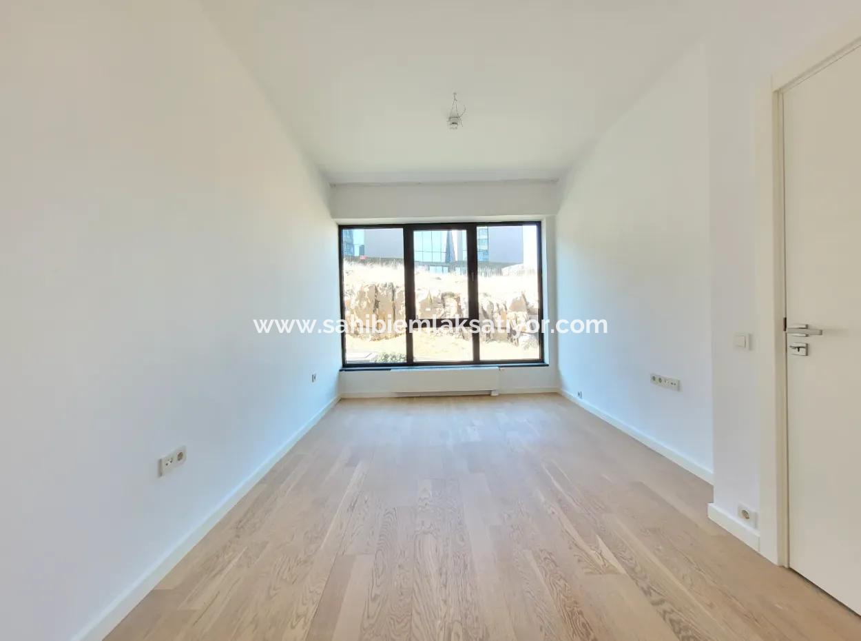 Kiracısız İncek Loft Satılık  2+1 Bahçe Dubleks Şehir Manzaralı Daire