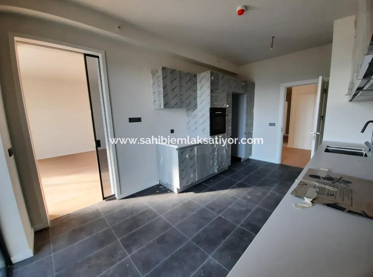 Vatandaşlığa Uygun Beytepe İncek Bulvar Loft Satılık 4+1 17.Kat Park Manzaralı Güney Cephe  Daire
