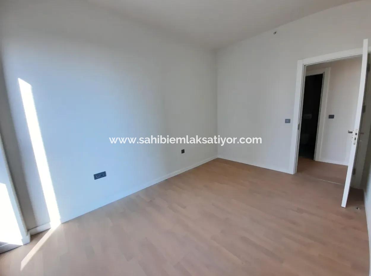 Vatandaşlığa Uygun Beytepe İncek Bulvar Loft Satılık 4+1 17.Kat Park Manzaralı Güney Cephe  Daire