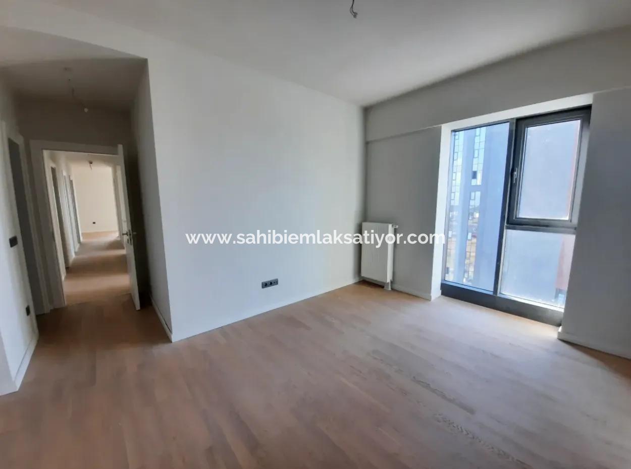 Vatandaşlığa Uygun Beytepe İncek Bulvar Loft Satılık 4+1 17.Kat Park Manzaralı Güney Cephe  Daire