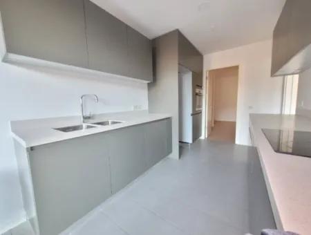 Boş Krediye Uygun İncek Loft Satılık 2,5+1 Peyzaj Manzaralı 1.Kat Daire