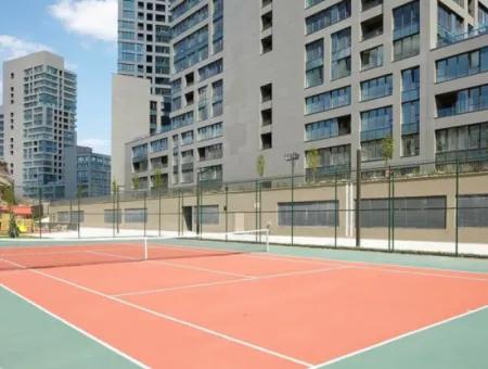 Boş Krediye Uygun İncek Loft Satılık 2,5+1 Peyzaj Manzaralı Kiracısız 2.Kat Daire