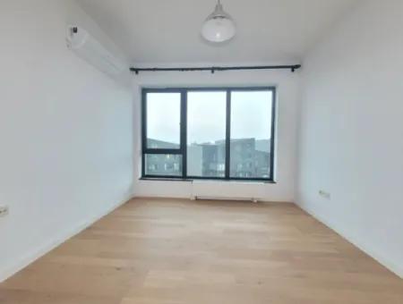 İncek Loft  Kiralık 2+1 85 M² 6.Kat Mogan Cephe Daire