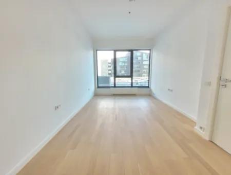 Boş Krediye Uygun İncek Loft Satılık 3+1 Bahçe Dubleksi Şehir Manzaralı Daire