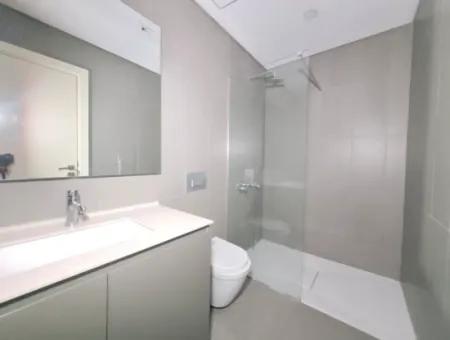 Boş İncek Loft Satılık 3+1 Bahçe Dubleksi Şehir Manzaralı Daire