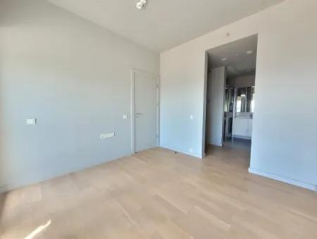 Boş İncek Loft Kiralık  1+1 Göl Manzaralı 11.Kat Daire
