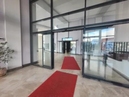 Boş Lüks Eşyalı  İncek Prestij Kiralık  1+1 62 M² 18.Kat Daire