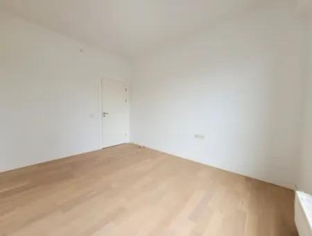 İncek Loft Satılık Teraslı  3+1 Şehir Manzaralı 3.Kat Daire