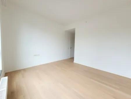İncek Loft Satılık Teraslı  3+1 Şehir Manzaralı 3.Kat Daire