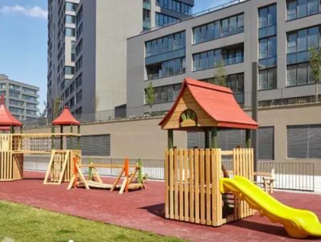 İncek Loft Satılık Teraslı  3+1 Şehir Manzaralı 3.Kat Daire