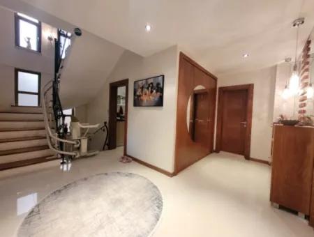 Vatandaşlığa Uygun Bursa Nilüfer Konak Mah. 340 M ² Panoramik Manzaralı Tam Müstakil Dubleks Satılık Villa