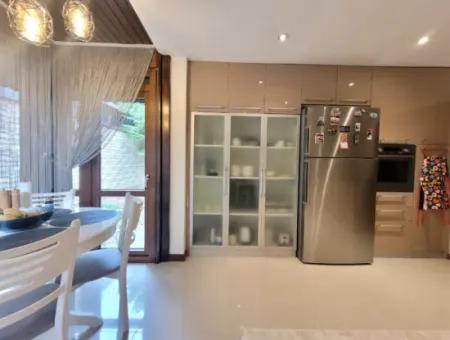 Vatandaşlığa Uygun Bursa Nilüfer Konak Mah. 340 M ² Panoramik Manzaralı Tam Müstakil Dubleks Satılık Villa