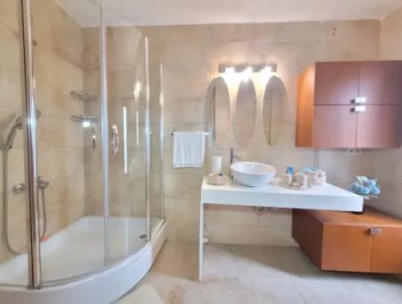 Vatandaşlığa Uygun Bursa Nilüfer Konak Mah. 340 M ² Panoramik Manzaralı Tam Müstakil Dubleks Satılık Villa