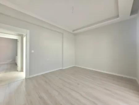 Vatandaşlığa Uygun Ankara Gölbaşı Bahçelievler Mah. 200 M ² Park Manzaralı Arakat Lüks Satılık Daire