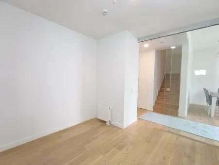 Boş Krediye Uygun Göl Manzaralı İncek Loft Satılık  3+1 Dubleks Peyzaj Manzaralı 2.Kat Daire