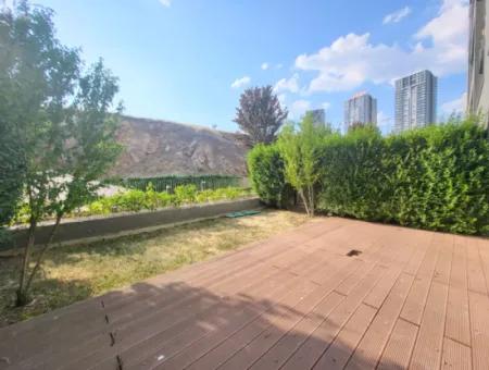 Krediye Uygun Boş İncek Loft Satılık 2,5+1 Peyzaj Manzaralı Bahçe Katı Daire 2 Bahçeli
