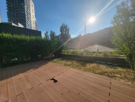 Krediye Uygun Boş İncek Loft Satılık 2,5+1 Peyzaj Manzaralı Bahçe Katı Daire 2 Bahçeli