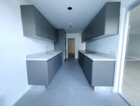 Krediye Uygun Boş İncek Loft Satılık 2,5+1 Peyzaj Manzaralı Bahçe Katı Daire 2 Bahçeli