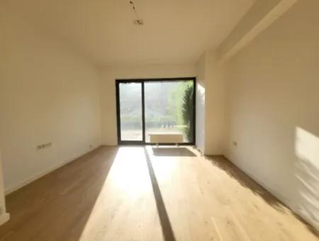 Krediye Uygun Boş İncek Loft Satılık 2,5+1 Peyzaj Manzaralı Bahçe Katı Daire 2 Bahçeli