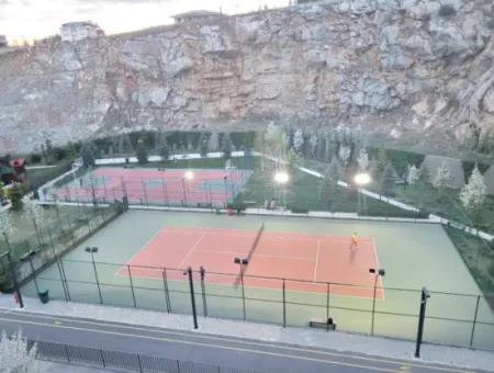 Krediye Uygun Boş İncek Loft Satılık 2,5+1 Peyzaj Manzaralı Bahçe Katı Daire 2 Bahçeli