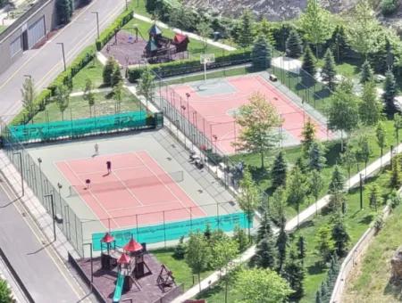 Krediye Uygun Boş İncek Loft Satılık 2,5+1 Peyzaj Manzaralı Bahçe Katı Daire 2 Bahçeli