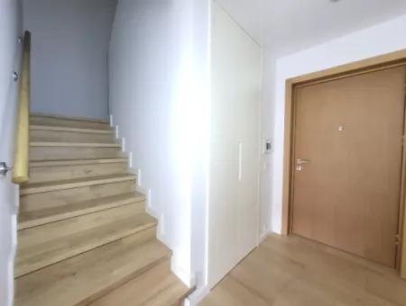 Kiracısız İncek Loft Satılık  2+1 Bahçe Dubleks Şehir Manzaralı Daire