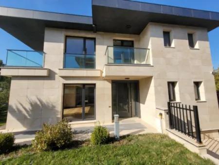 İncek 800 M²  Arsa Da Lüks Dubleks Villa 4+2  İncek Mahallesi Gölbaşı Ankara Türkiye