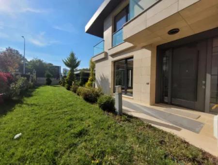 İncek 800 M²  Arsa Da Lüks Dubleks Villa 4+2  İncek Mahallesi Gölbaşı Ankara Türkiye