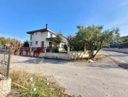 İncek 800 M²  Arsa Da Lüks Dubleks Villa 4+2  İncek Mahallesi Gölbaşı Ankara Türkiye