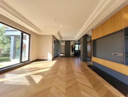 İncek 800 M²  Arsa Da Lüks Dubleks Villa 4+2  İncek Mahallesi Gölbaşı Ankara Türkiye
