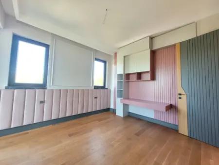 İncek 800 M²  Arsa Da Lüks Dubleks Villa 4+2  İncek Mahallesi Gölbaşı Ankara Türkiye