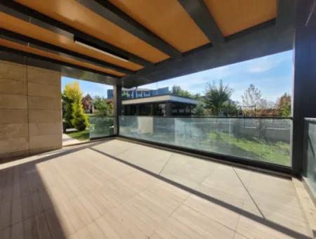 İncek 800 M²  Arsa Da Lüks Dubleks Villa 4+2  İncek Mahallesi Gölbaşı Ankara Türkiye