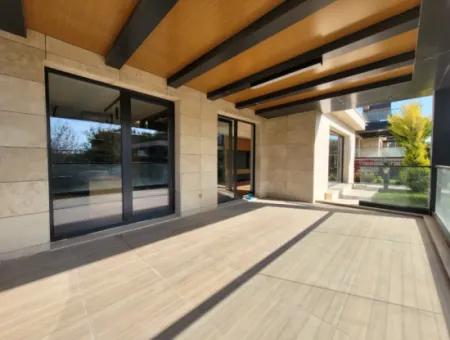 İncek 800 M²  Arsa Da Lüks Dubleks Villa 4+2  İncek Mahallesi Gölbaşı Ankara Türkiye