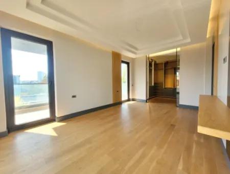 İncek 730 M² Arsa Da Lüks Dubleks Satılık Villa 4+2  İncek Mahallesi Gölbaşı Ankara Türkiye