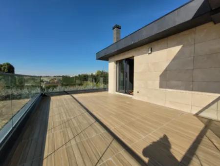 İncek 730 M² Arsa Da Lüks Dubleks Satılık Villa 4+2  İncek Mahallesi Gölbaşı Ankara Türkiye