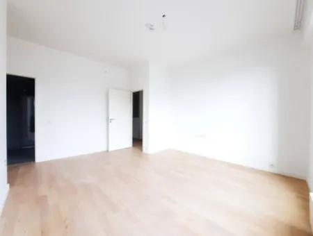 Göl Manzaralı Krediye Uygun İncek Loft Satılık  3+1 Dubleks Peyzaj Manzaralı 2.Kat Daire