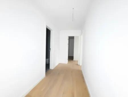 İncek Loft Satılık  4+1  Peyzaj Manzaralı  180 M² 2.Kat Daire