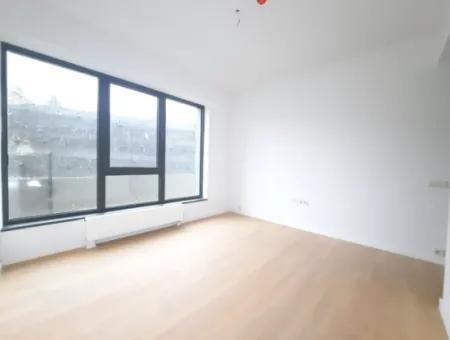 İncek Loft Satılık  4+1  Peyzaj Manzaralı  180 M² 2.Kat Daire