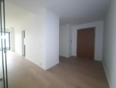 Krediye Uygun İncek Loft Satılık 2,5+1 Peyzaj Manzaralı 1.Kat Daire
