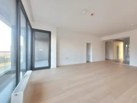 İncek Loft Satılık 2,5+1 Peyzaj Manzaralı 3.Kat Daire