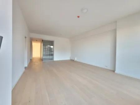 İncek Loft Satılık 2,5+1 Peyzaj Manzaralı 3.Kat Daire