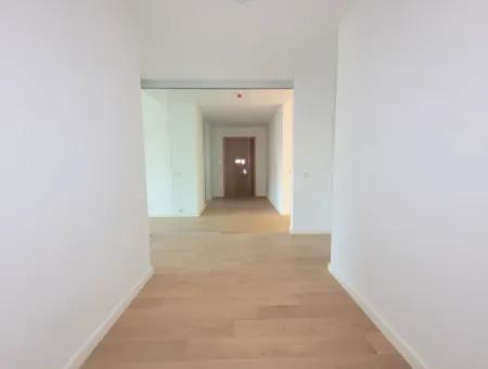 İncek Loft Satılık 2,5+1 Peyzaj Manzaralı 3.Kat Daire