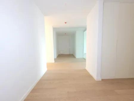 İncek Loft Satılık 2,5+1 Peyzaj Manzaralı 3.Kat Daire