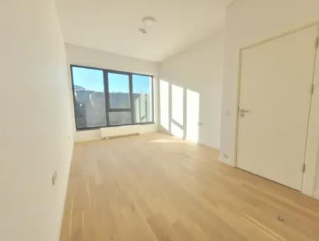 İncek Loft Satılık 2,5+1 Peyzaj Manzaralı 3.Kat Daire