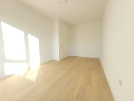 İncek Loft Satılık 2,5+1 Peyzaj Manzaralı 3.Kat Daire