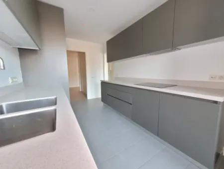 İncek Loft Satılık 2,5+1 Peyzaj Manzaralı 3.Kat Daire