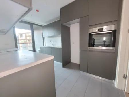 İncek Loft Satılık 2,5+1 Peyzaj Manzaralı 3.Kat Daire