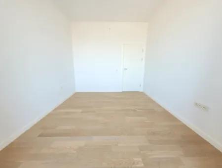 Kiracısız İncek Loft Satılık  5.5+1  Göl Manzaralı 20.Kat Daire